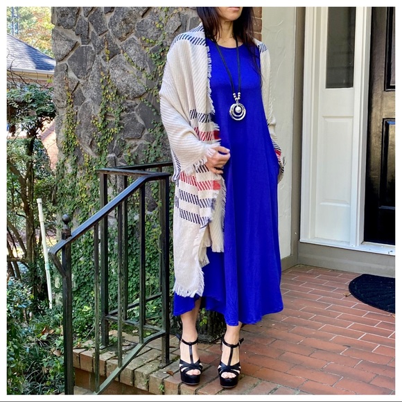 Chic Royal blue viscose side pocket swing dress - Picture 7 of 11